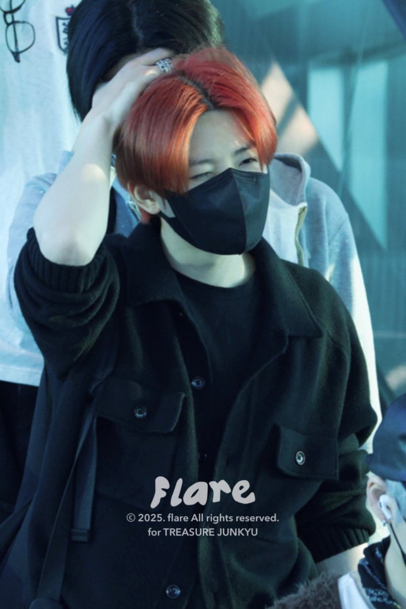 𝙛𝙡𝙖𝙧𝙚 tweet media