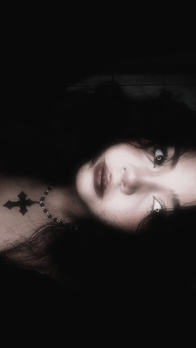 ℳ𝒾𝓂𝒾 tweet media