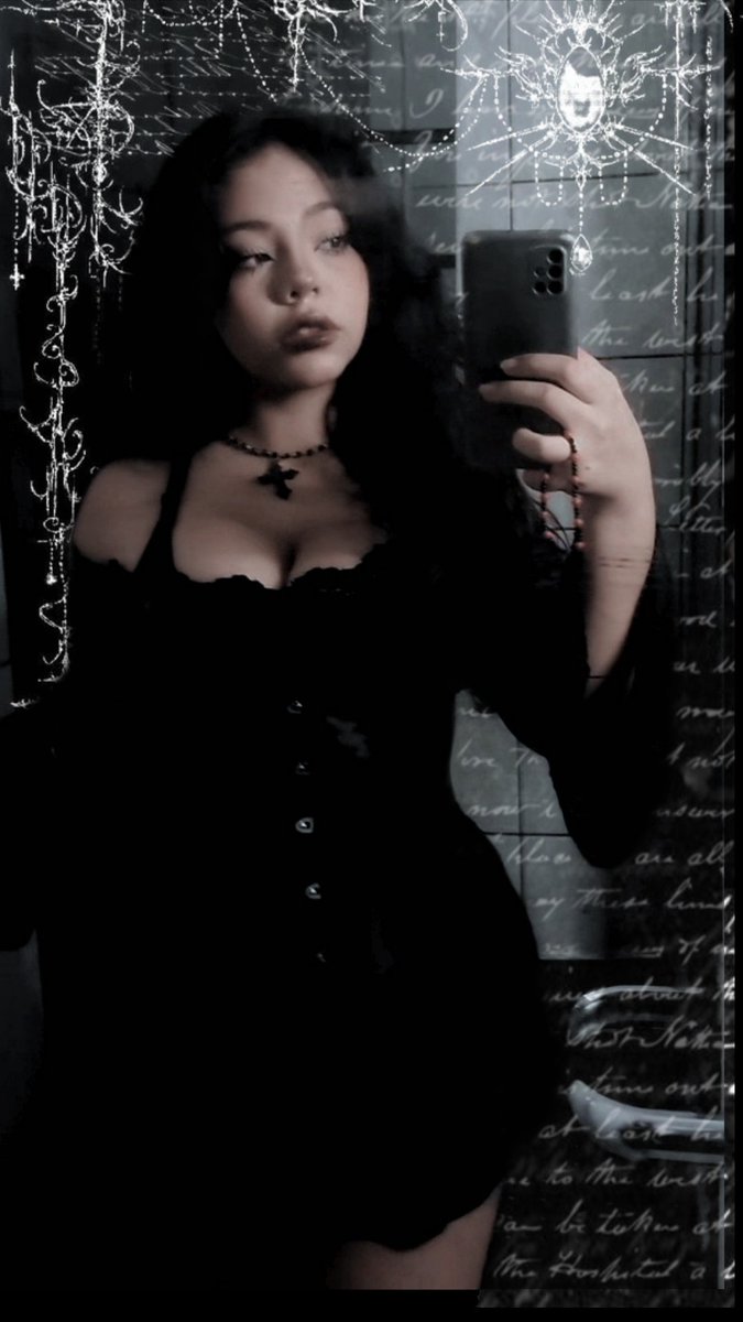 ℳ𝒾𝓂𝒾 tweet media