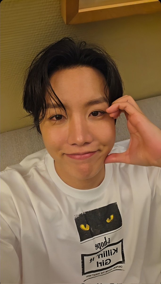 VOTE WITH ARMY⁷ tweet media