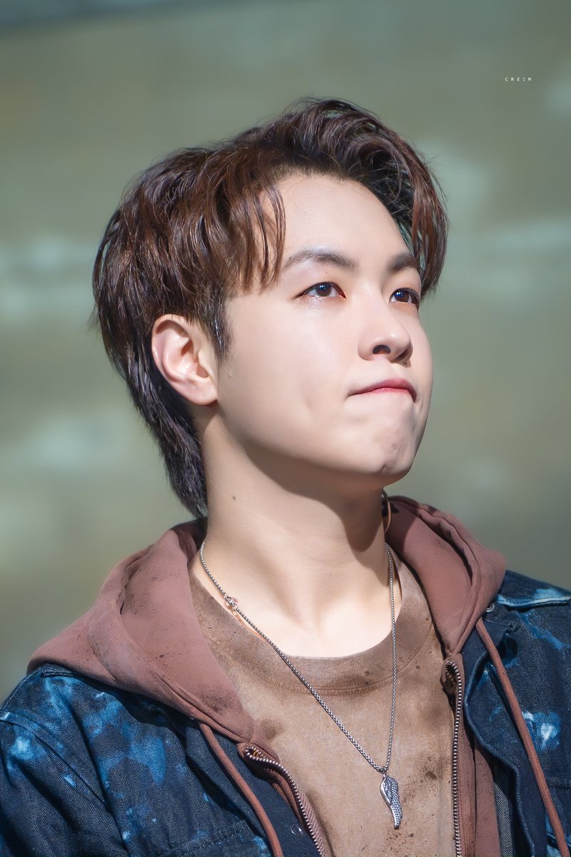 260312 펑크📢
첫공 무대인사

황민수 레오