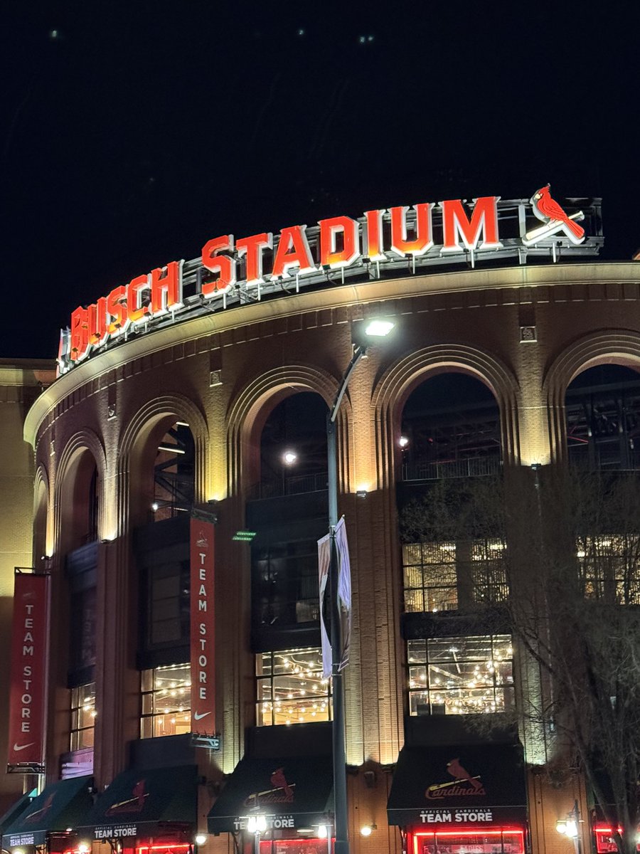 River Phoenix tweet media