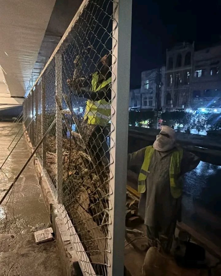 ImFawadKtk's tweet image. #KPUpdates/#Peshawar : On the direction of KP Minister for Local Govt. @MeenakhanAfridi Construction work on the sports facility under the Gulbahar Flyover is underway.