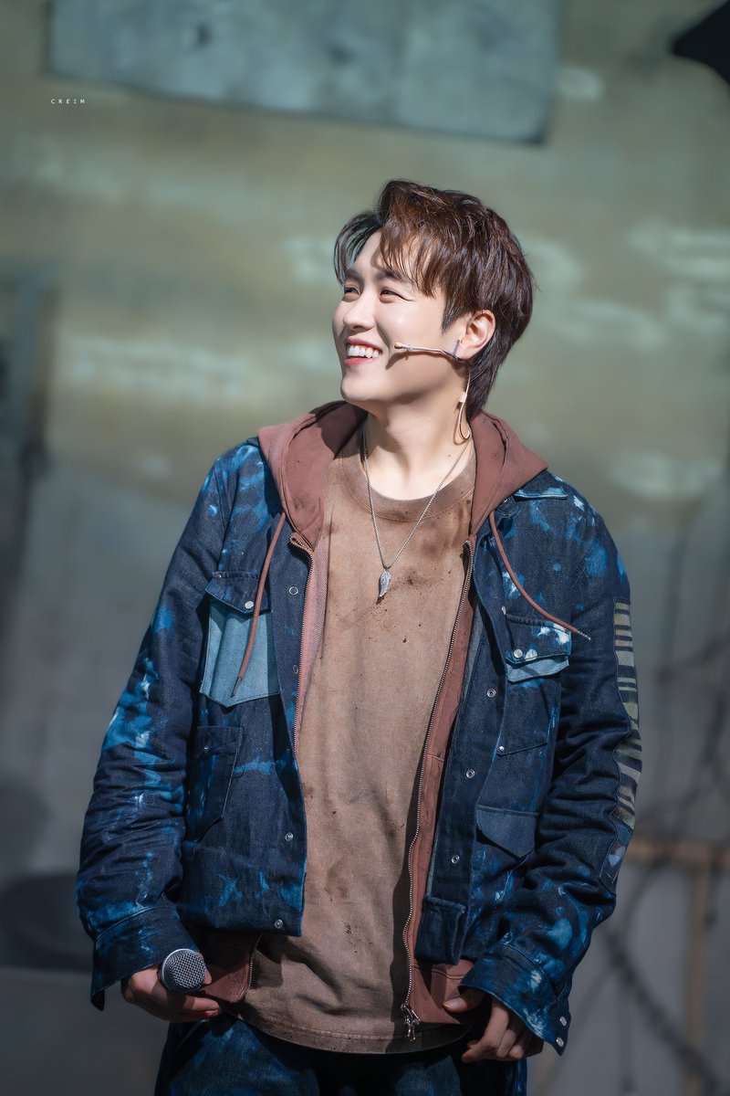 260312 펑크📢
첫공 무대인사

황민수 레오