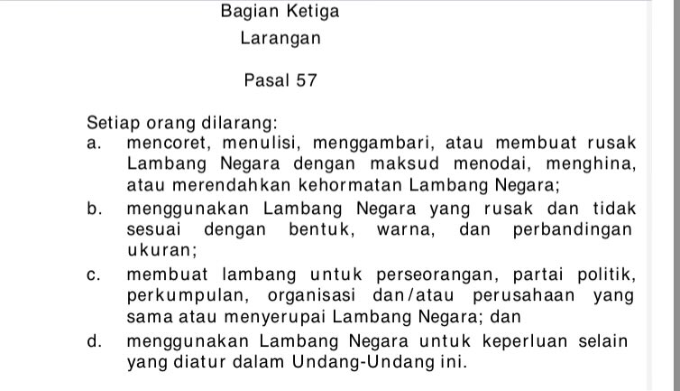 JukiHoki's tweet photo. Ada detail garuda tanpa pita di jersey timnas yang baru. Di Pasal 57 UU No. 24 Tahun 2009 ada larangan menggunakan Lambang Negara dalam keadaan rusak dan/atau tidak sesuai dengan bentuk dan warnanya.

Jadi ini yang mana?
1. Burung garuda pancasila yang bentuknya gak sesuai
2. Burung garuda aja bukan lambang negara jadi gak melanggar.