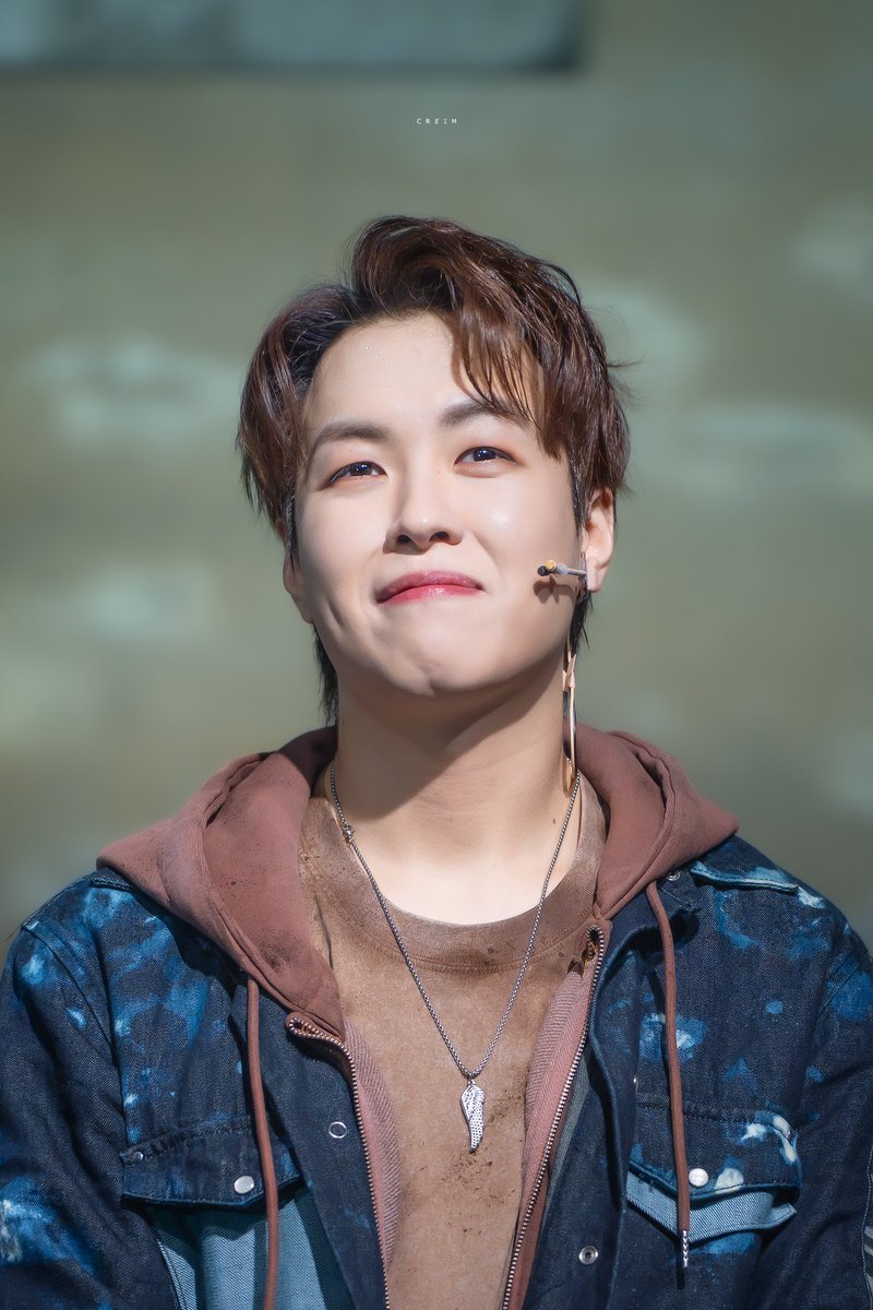 260312 펑크📢
첫공 무대인사

황민수 레오