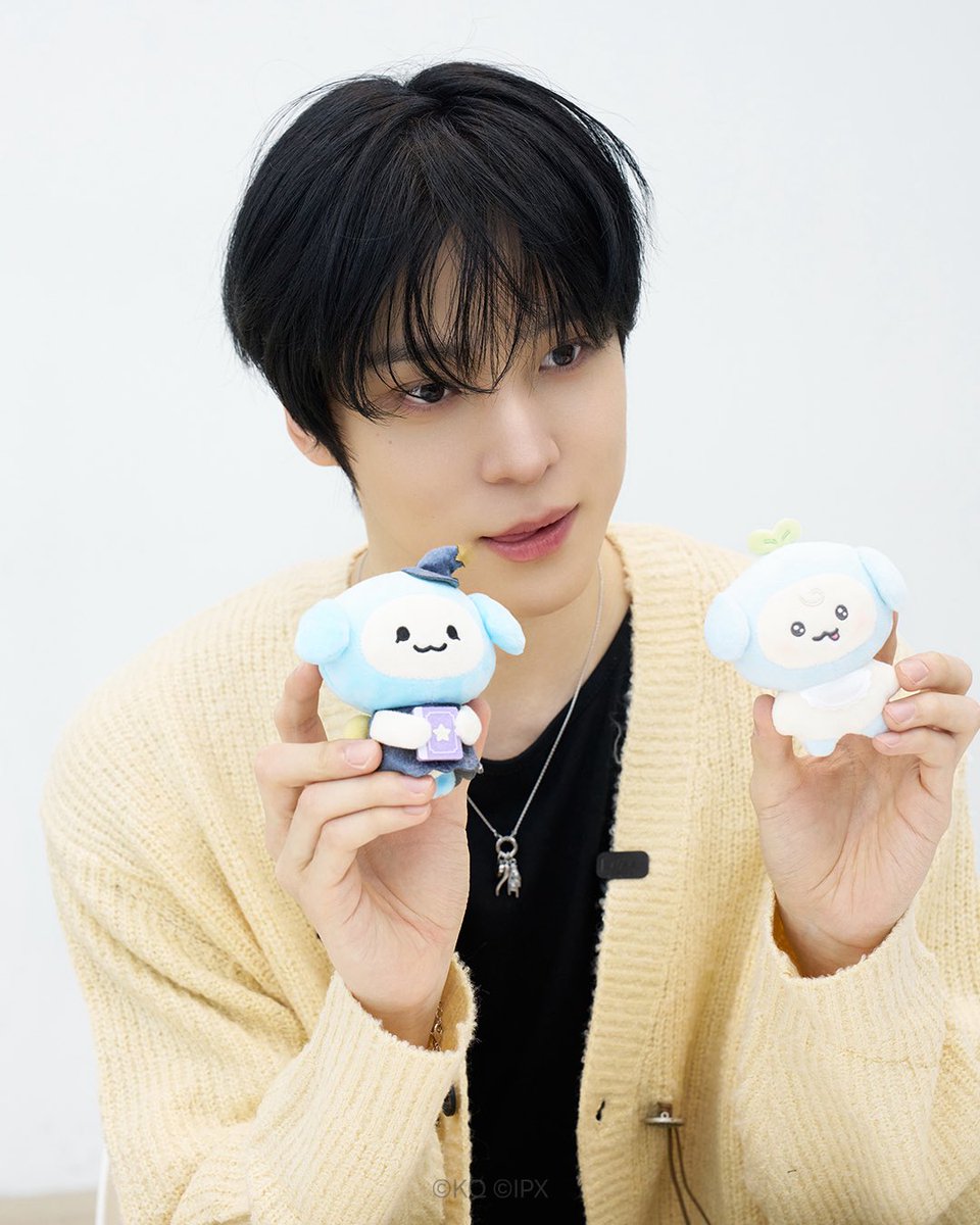 [📸Photo Sketch] ATEEZ의 상상이 현실이 된 순간😎
MIGHTEEZ Wonder Room 탄생기 깜짝 공개!

케이팝 스퀘어 홍대에서 만날 특별한 포토존까지,
설레는 마음으로 오픈 준비 중! ✨
팝업 입장 이벤트도 놓치지 마세요!
🔗 tinyurl.com/4setx6az

MIGHTEEZ
Wonder Room POP-UP🔮

🗓️2026.3.18 - 3.29