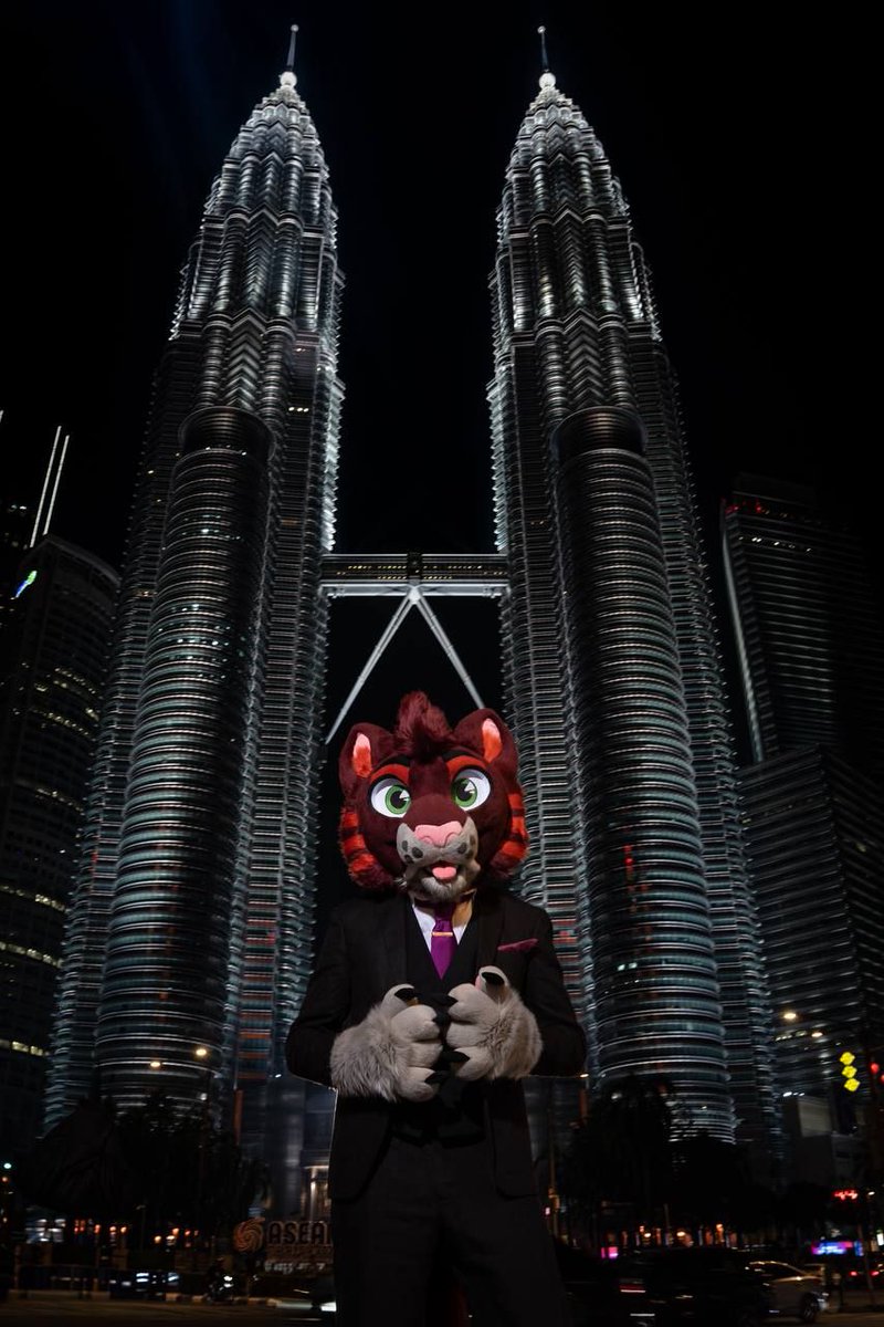 Foxy Woxy tweet media