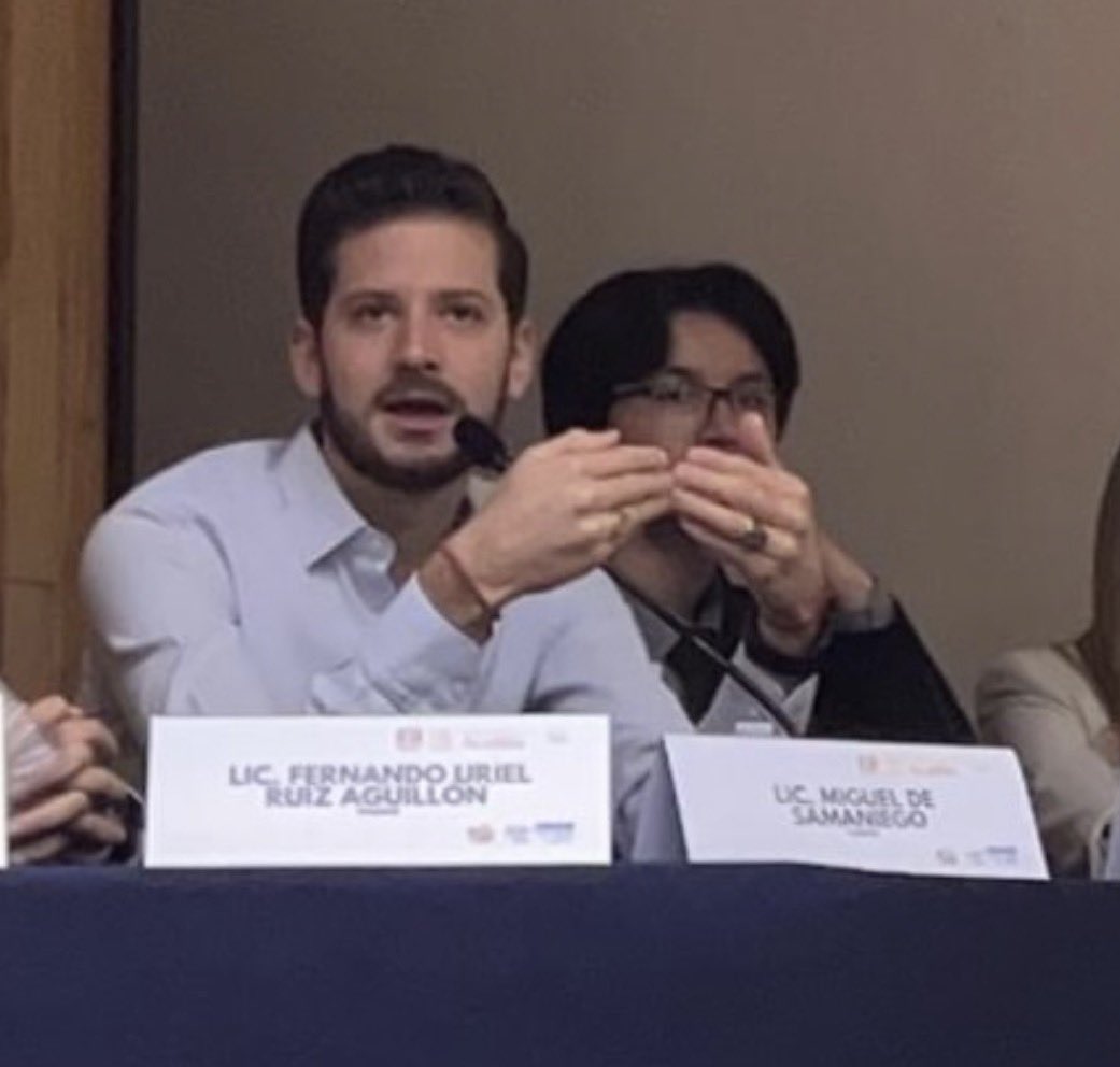 USURPA GRADO ACADÉMICO VOCERO DE <a href="/AccionNacional/">Acción Nacional</a> ❌

Es el presunto becario de <a href="/AlessandraRdlv/">Alessandra Rojo de la Vega</a>, quien cometió un ilícito al presentarse como licenciado cuando solo tiene estudios certificados de preparatoria.

El vocero de <a href="/JorgeRoHe/">Jorge Romero Herrera</a> se presentó como licenciado en un evento