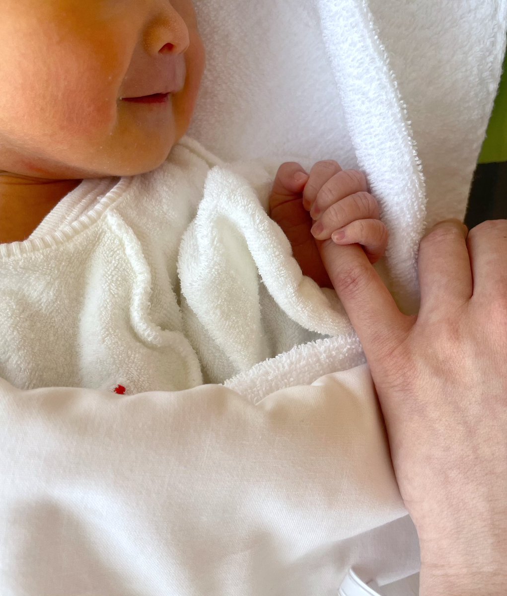n7aaark's tweet photo. 私事ですが、第一子の男の子を
帝王切開で出産しました👶🏻
去年のKARASIAの1週間後に妊娠発覚して、
あの時もう一緒にいたのかな〜と思うとなんだか不思議 ☺️
毎日愛おしい..♡ https://t.co/VoQvElTIJ8