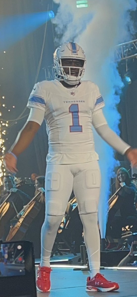 Two Tone Talk tweet media