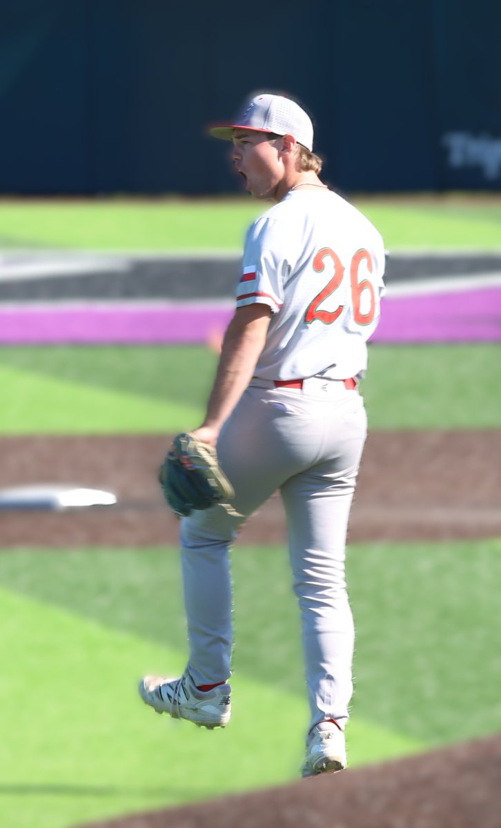 AlexGregg_5's tweet photo. @twhsbaseball @CashClayton08 

I got you fam!!!  Let's freaking' gooo!!! https://t.co/2dvuamj8Kg