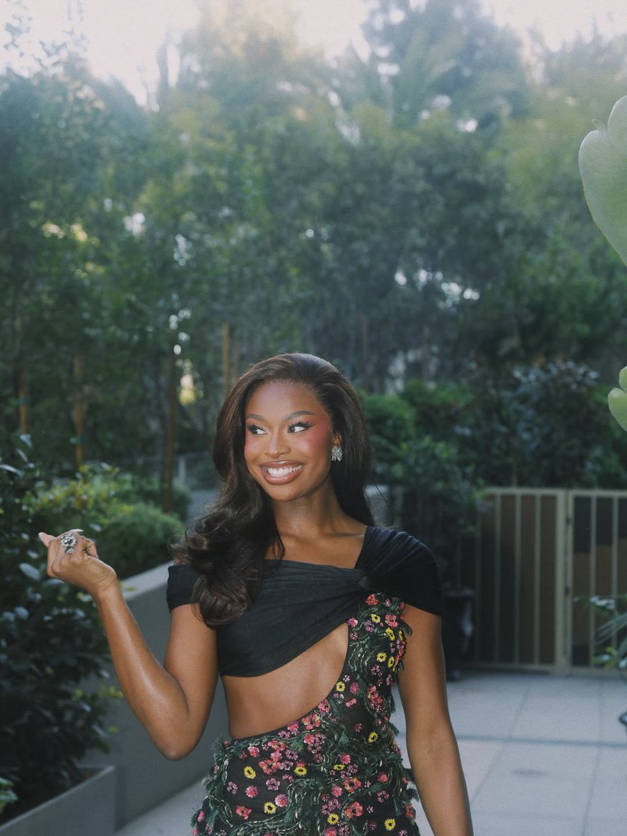 blackishpress's tweet photo. Gorgeous! Coco Jones for the 2026 ESSENCE Black Women In Hollywood Awards ✨📸 https://t.co/sMo3Ktsex0