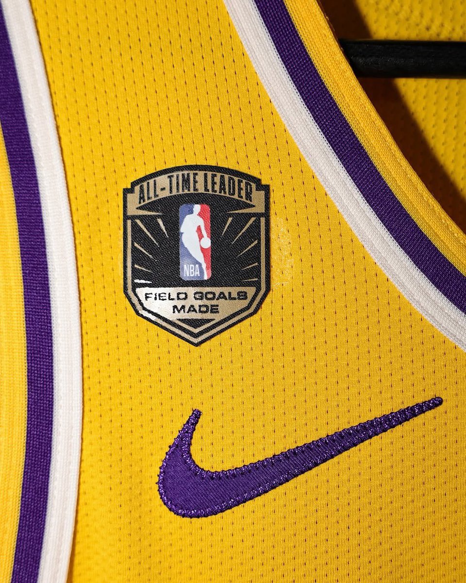 LakeShowYo tweet media