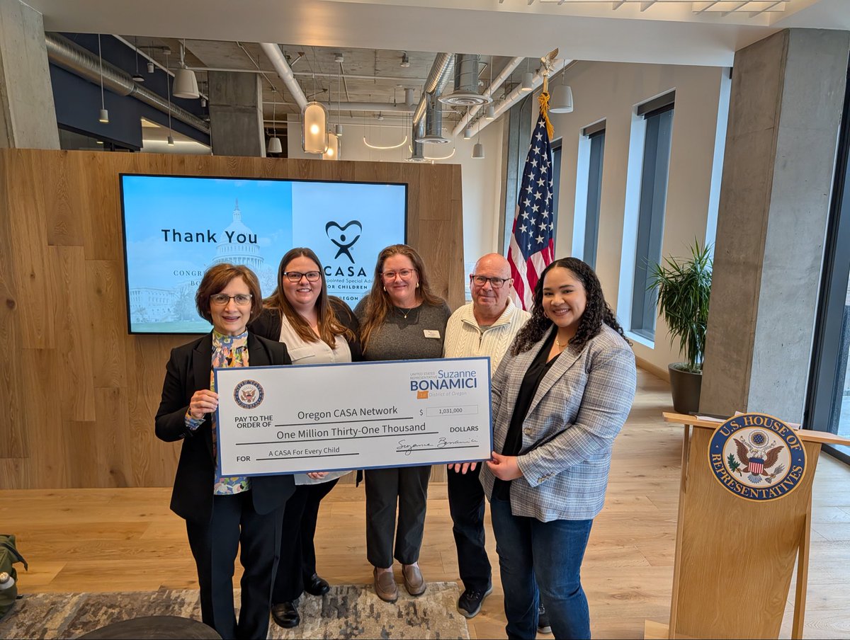 Suzanne Bonamici tweet media