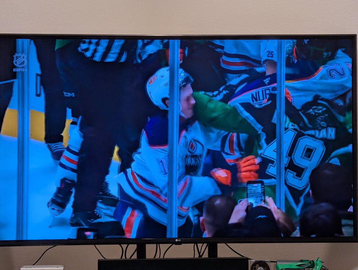 eduardokenya's tweet image. Ritzy, you don't deserve the roughing call

#TexasHockey