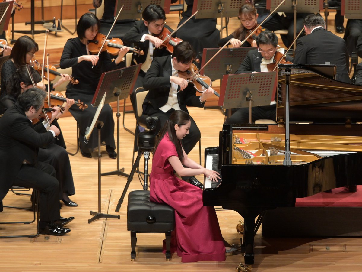 NHKSO_Tokyo's tweet photo. ▼番組情報
📅3/15(日) 21:00〜23:00
📺Eテレ「#クラシック音楽館」
#N響 定期公演 2026年1月Bプログラム
✅#ソヒエフ の #プロコフィエフ《第5番》
✅#松田華音(ピアノ)の #ショスタコーヴィチ《第2番》
――――――――――――――――――――
3週にわたって放送されてきた #トゥガン・ソヒエフ 指揮「N響2026年1月定期公演」の最終回。
ソヒエフはN響で13年ぶりに、十八番のプロコフィエフ《交響曲第5番》を披露し、オーケストラの圧倒的な表現力も相まって、叙情性、ユーモア、壮大さと多様な要素が詰まったこの作品の魅力を、余すことなく描き出しました。
前半ではロシアで学んだピアニスト・松田華音が、晦渋なイメージが強いショスタコーヴィチの作品の中で、シンプルで愛らしい曲想が異彩を放つ《ピアノ協奏曲第2番》で見事なソロを披露しました。
ぜひご覧ください✨  @Kajimoto_News 

▼曲目・出演者
ムソルグスキー (ショスタコーヴィチ編) ／歌劇「ホヴァンシチナ」─前奏曲「モスクワ川の夜明け」
ショスタコーヴィチ／ピアノ協奏曲 第2番
プロコフィエフ／交響曲 第5番
指揮 : トゥガン・ソヒエフ
ピアノ : 松田華音

▼番組ホームページ
https://t.co/9QAGJhVlkB