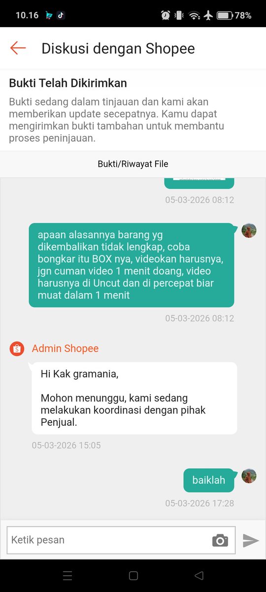 lanakelana69's tweet photo. padahal semua barang sudah dikembalikan, segala kertas kertas manual book dan lainnya, HERAN juga kenapa tu seller malah mengajukan banding anjirr, PIHAK SHOPEE nih juga apa gabisa liat bukti bukti yg ada, barang yg diterima oleh seller juga lengkap anjir lah @ShopeeID https://t.co/auZST3gj2o