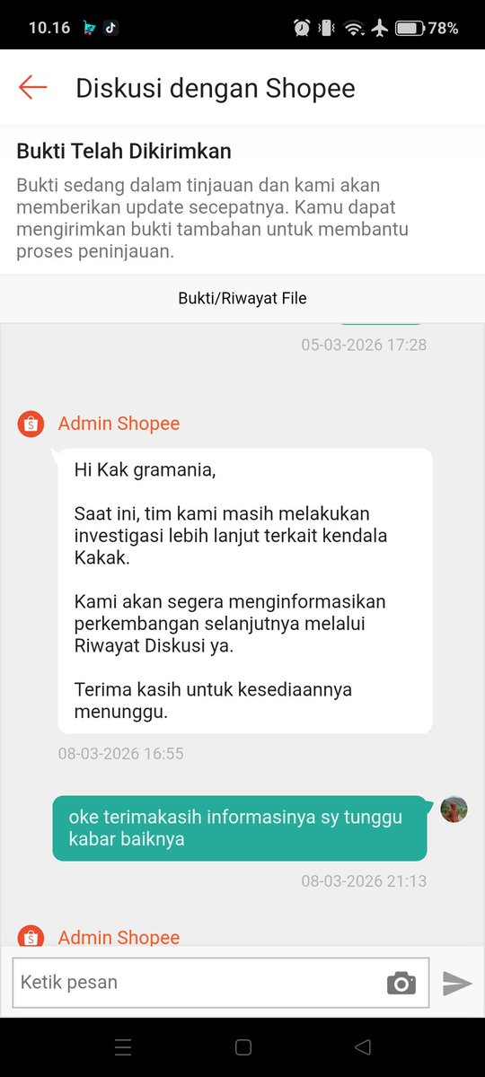 lanakelana69's tweet photo. padahal semua barang sudah dikembalikan, segala kertas kertas manual book dan lainnya, HERAN juga kenapa tu seller malah mengajukan banding anjirr, PIHAK SHOPEE nih juga apa gabisa liat bukti bukti yg ada, barang yg diterima oleh seller juga lengkap anjir lah @ShopeeID https://t.co/auZST3gj2o