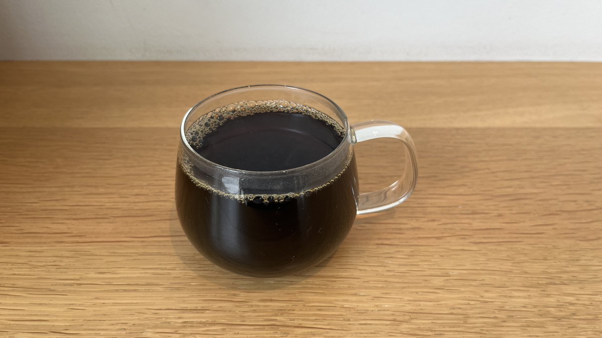 The5a6a's tweet photo. 今日はボイラー1級試験。
試験会場そばの「西海岸で飲むいつもの味」でお馴染みのブルーボトルコーヒー。
ブレンド¥630 立地と手間を考えたら安くて美味しいと思う。
さて、あんまり自信ないけど頑張ってくるか。 https://t.co/guFcvwgHUo