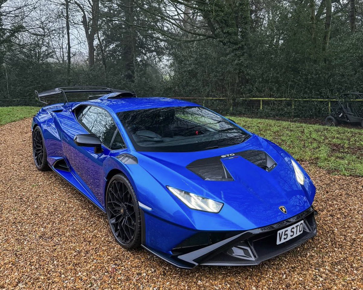 Car Pxrn tweet media