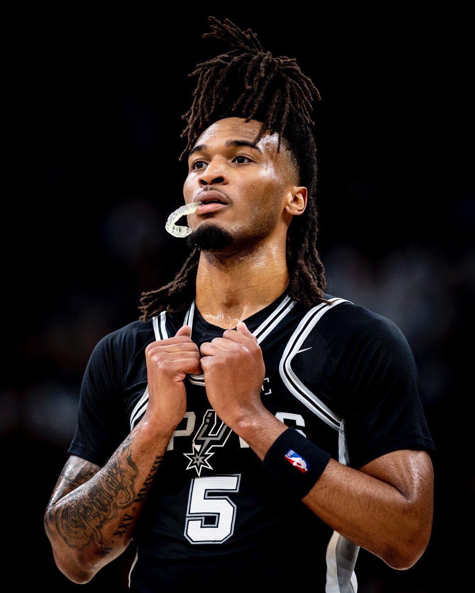 Steph, HB and Dev all in double digits at the break 📊
📺 @FanDuelSN_SW