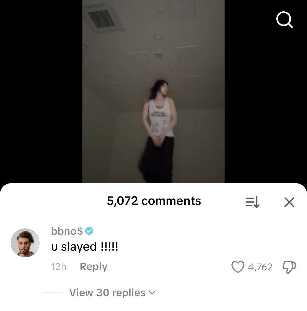 bbno$ meninggalkan komentar di video 'two' challenge milik #JUUN!

"kamu keren banget !!!!!"

#Hearts2Hearts #하츠투하츠 #주은
<a href="/Hearts2Hearts/">Hearts2Hearts</a>