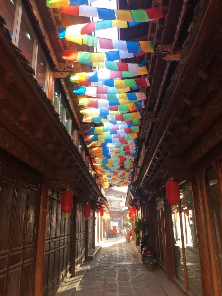 JMatthews_Wild's tweet image. Prayer flags in Dukezong -Ancient Town, a historic area of traditional architecture, in Shangri-La City, China's Yunnan province, the capital of the Diqing Tibetan Autonomous Prefecture
#China
#Tibet
#flags
#architecture 
#TravelDiaries 
#วันนี้ของเราเก่งน้ําปิง