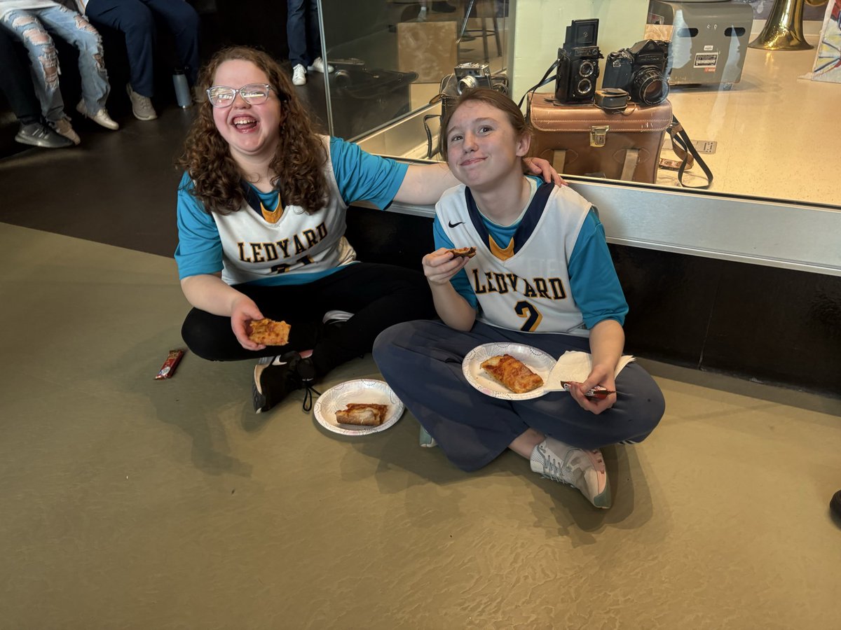 LedyardPE's tweet photo. Thank you for an awesome ECC Unified Basketball Tourney, so many smiles and so much sportsmanship❤️ 
@NFA_Athletics @GoECCAthletics @TheDayCTsports https://t.co/Bf5s9o68iR