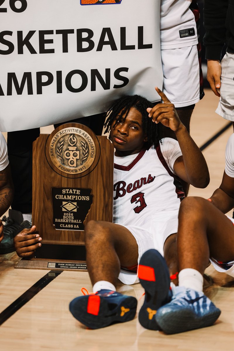 Varsity Vibe | Arkansas tweet media