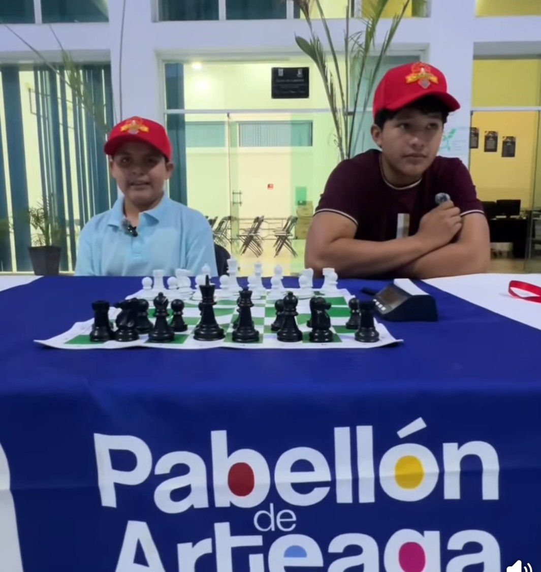 El_Clarinete's tweet image. Pabellón de Arteaga impulsa talento local rumbo a competencias de ajedrez en Guadalajara #Pabe tinyurl.com/3wfeespp