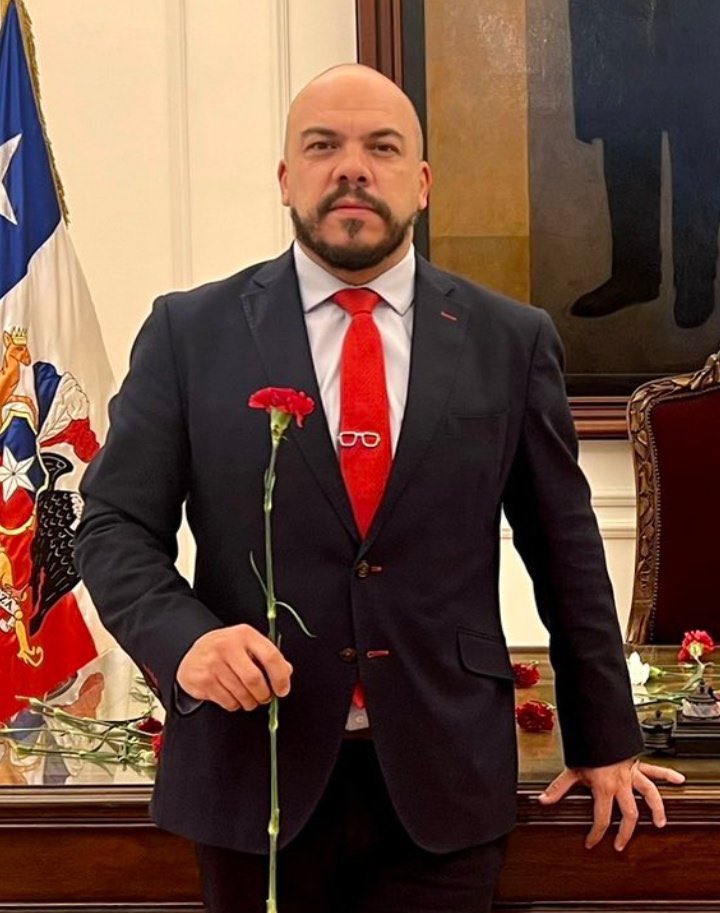 SABES LO QUE PRENDE A LA NOCHE?