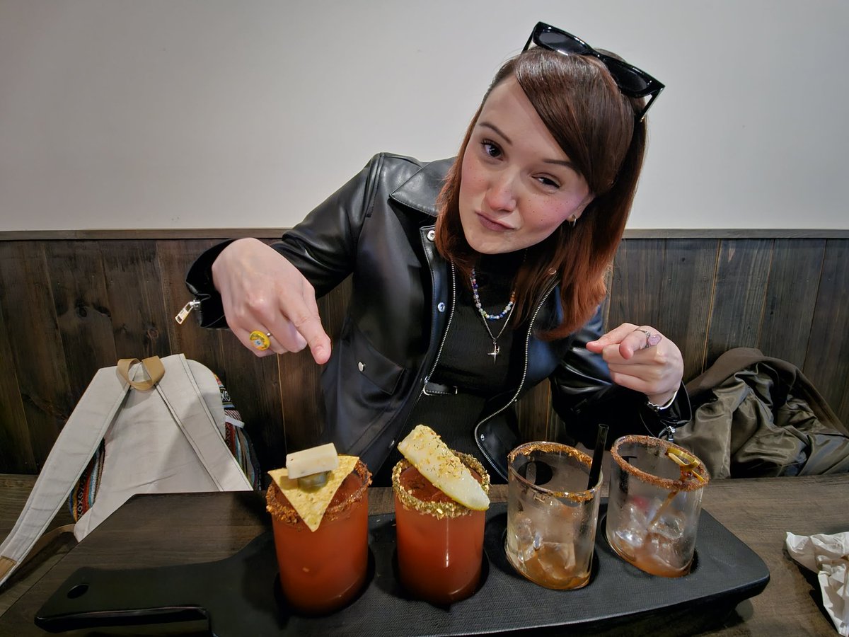 Veronica tweet media