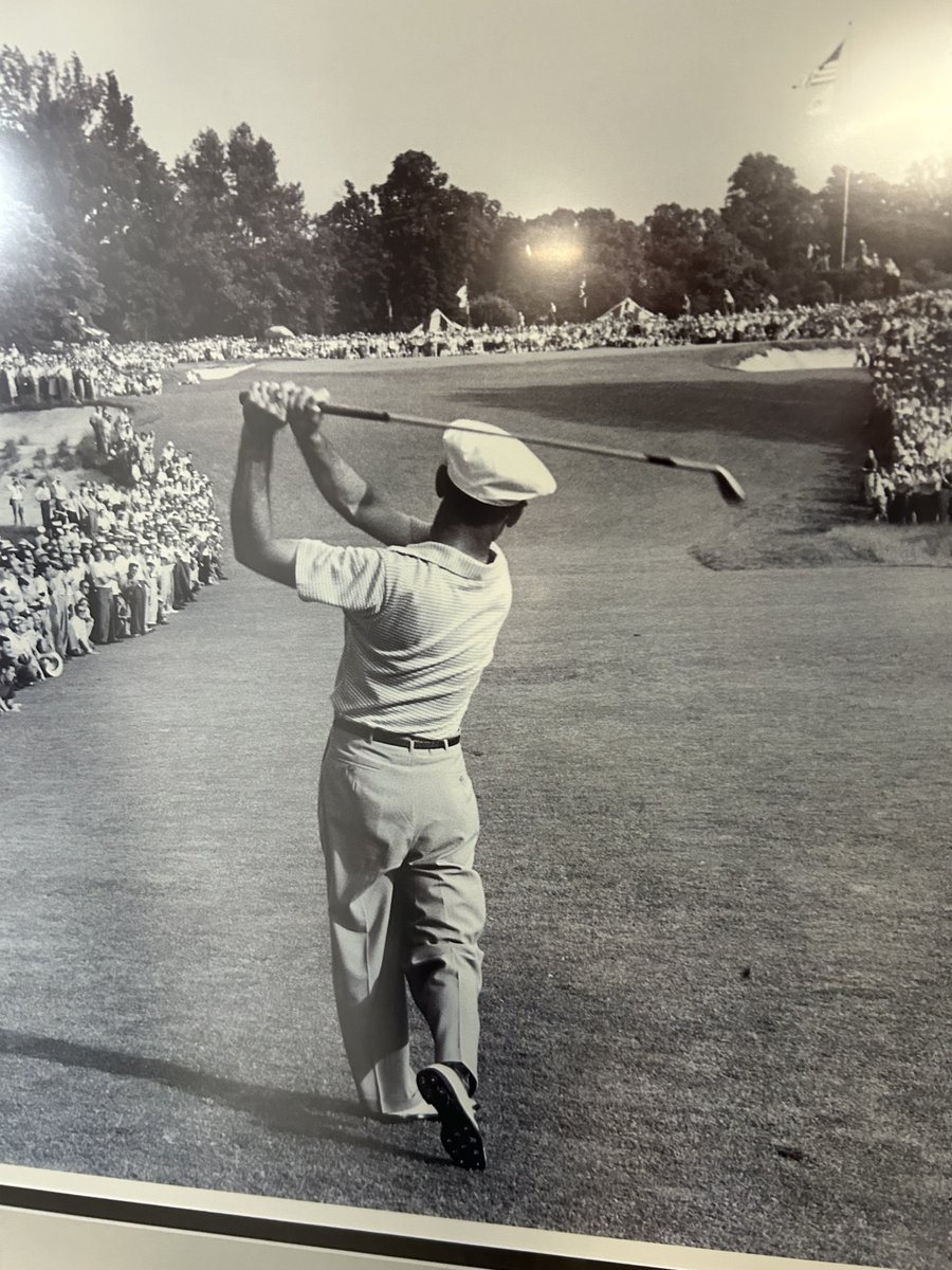 Barry Switzer tweet media