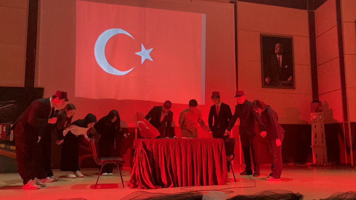 bal_lise1885's tweet photo. 🇹🇷 12 Mart İstiklâl Marşı’nın Kabulü
Okulumuz konferans salonunda, 12 Mart 1921’de TBMM’de kabul edilen İstiklâl Marşımızın yıl dönümü dolayısıyla anlamlı bir program gerçekleştirdik.
#İstiklalMarşı #12Mart #MehmetAkifErsoy #BalıkesirLisesi https://t.co/NXqgbelwQS