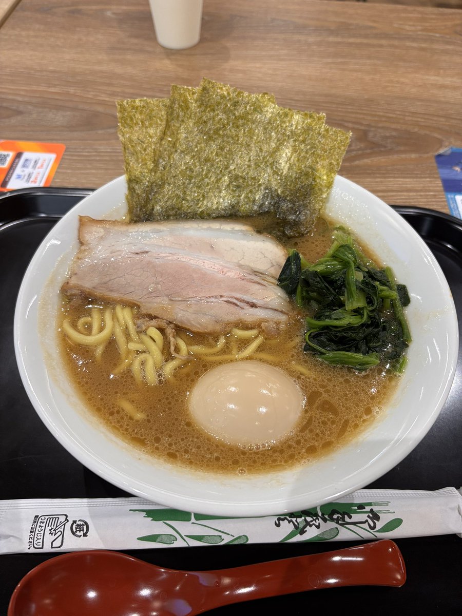 chie_91's tweet photo. 初の家系ラーメン https://t.co/L1k7M7mVmP