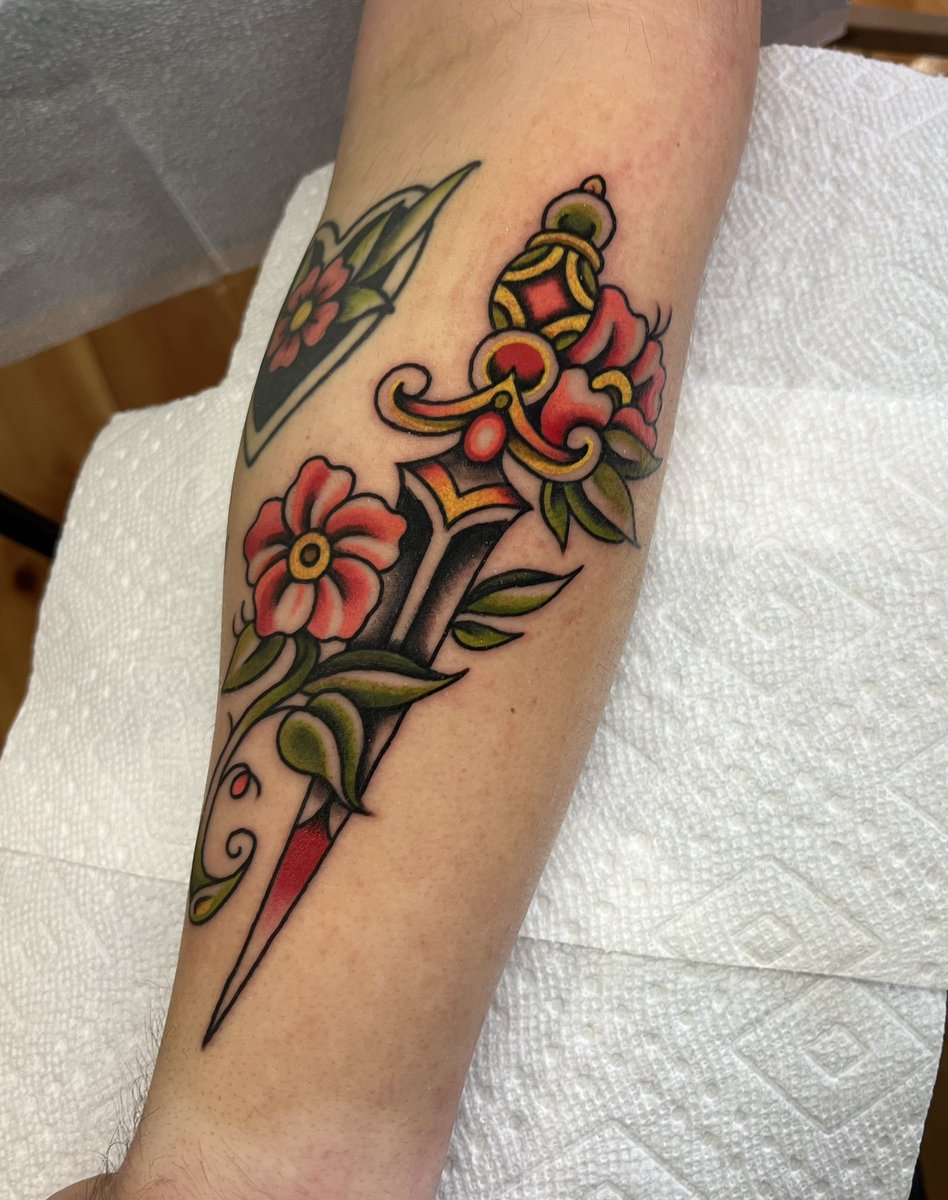kid_a_tattoos's tweet photo. I love tat2 https://t.co/8oUC5PXGSI
