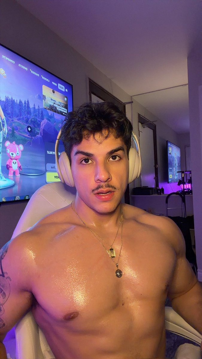 chris_wolfff's tweet photo. https://t.co/XCYPJnkQ4r
 Come say hi 😈 💦🔥 https://t.co/JUoRK6zHRb
