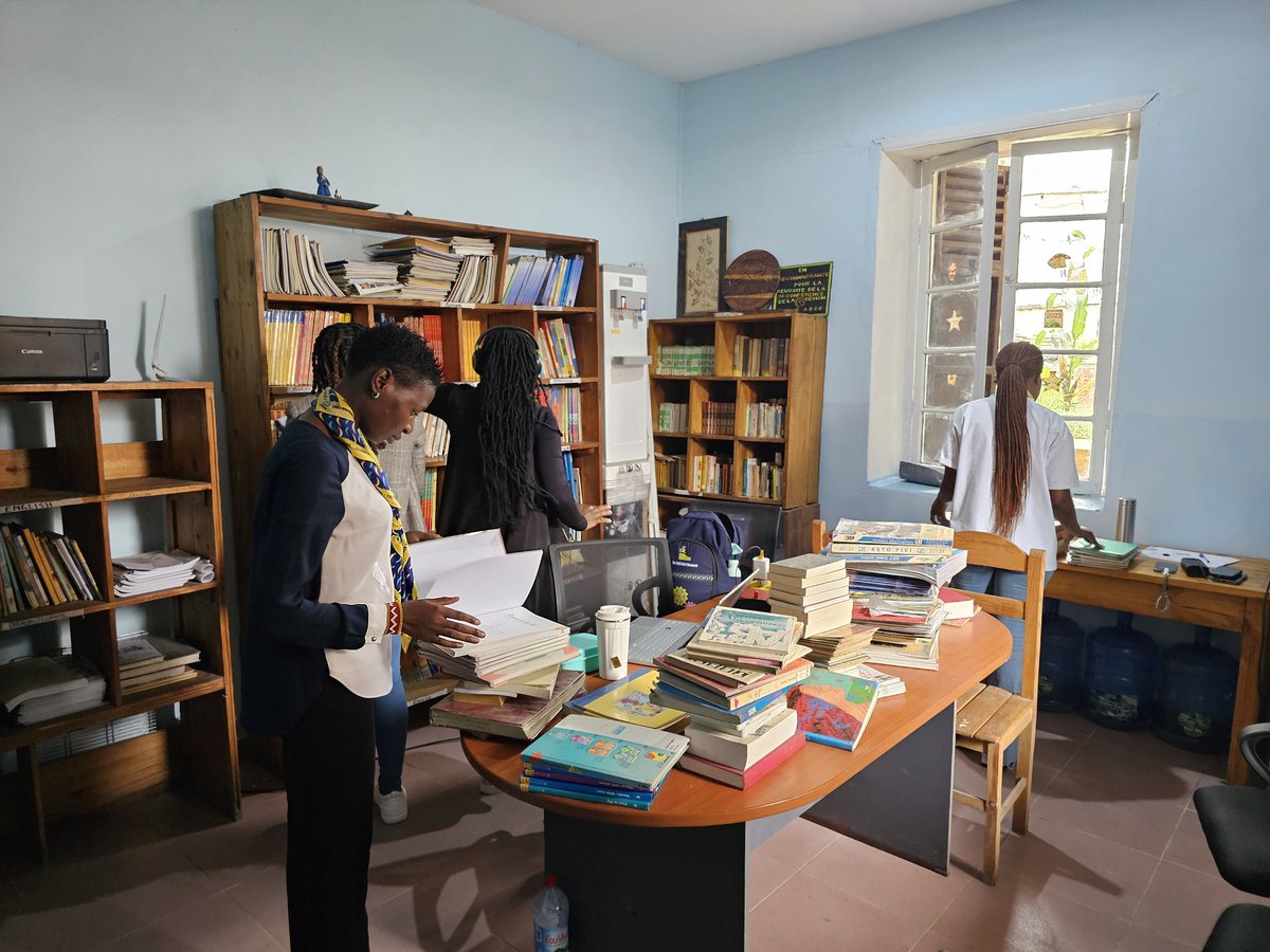 YessGirlsFanilo's tweet image. The YESS GirlsTeam2026 is brewing something Extraordinary! 
Meet the squad as they transform the library into a brand powerhouse.
Stay tuned for the magic...

  #OfficeBranding #Part1
#Worldassociationofgirlguidesandgirlscouts 
#Norec
#Yessgirlsmovement 
# Fanilon'l Madagasikara