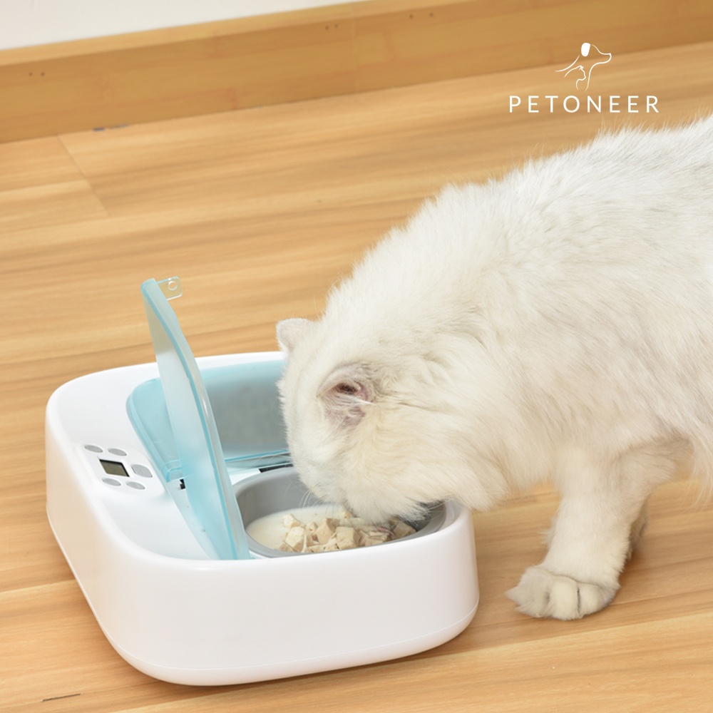 petoneer's tweet image. 🐱Set it &amp;amp; forget it! The Two-Meal Feeder delivers meals on time with portion control &amp;amp; freshness reserved - perfect for busy pet parents.🐾
petoneer.com/Two-MealFeeder…
#Petoneer #TwoMealFeeder #AutomaticFeeder #SmartFeeding #PetCare #petfeeder #PetLovers #HealthyPets #Pets