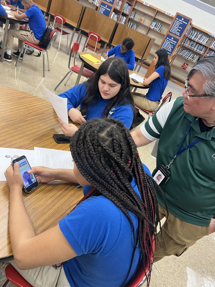 APEmjay's tweet photo. 8th grade students complete their last day of Bootcamp and begin their first Project 24 blitz for all 24 service learning hours. Cobras will be ready for high school. @pgcps https://t.co/jsy8eDgwuM