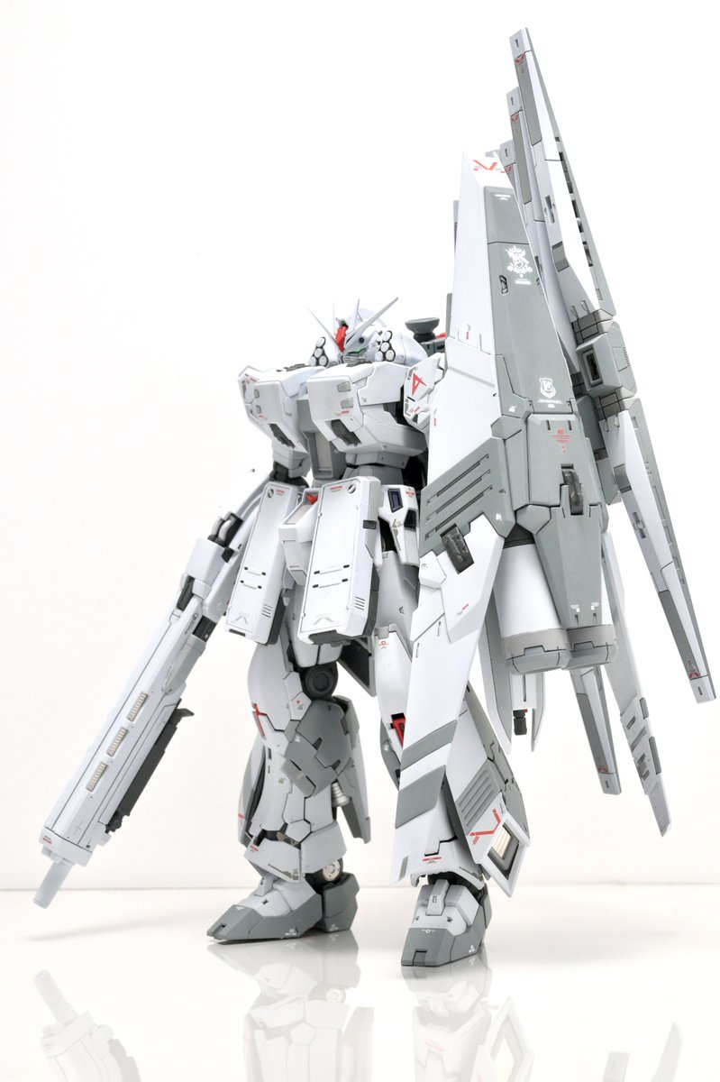 #突然カッコイイ白を無言で貼る