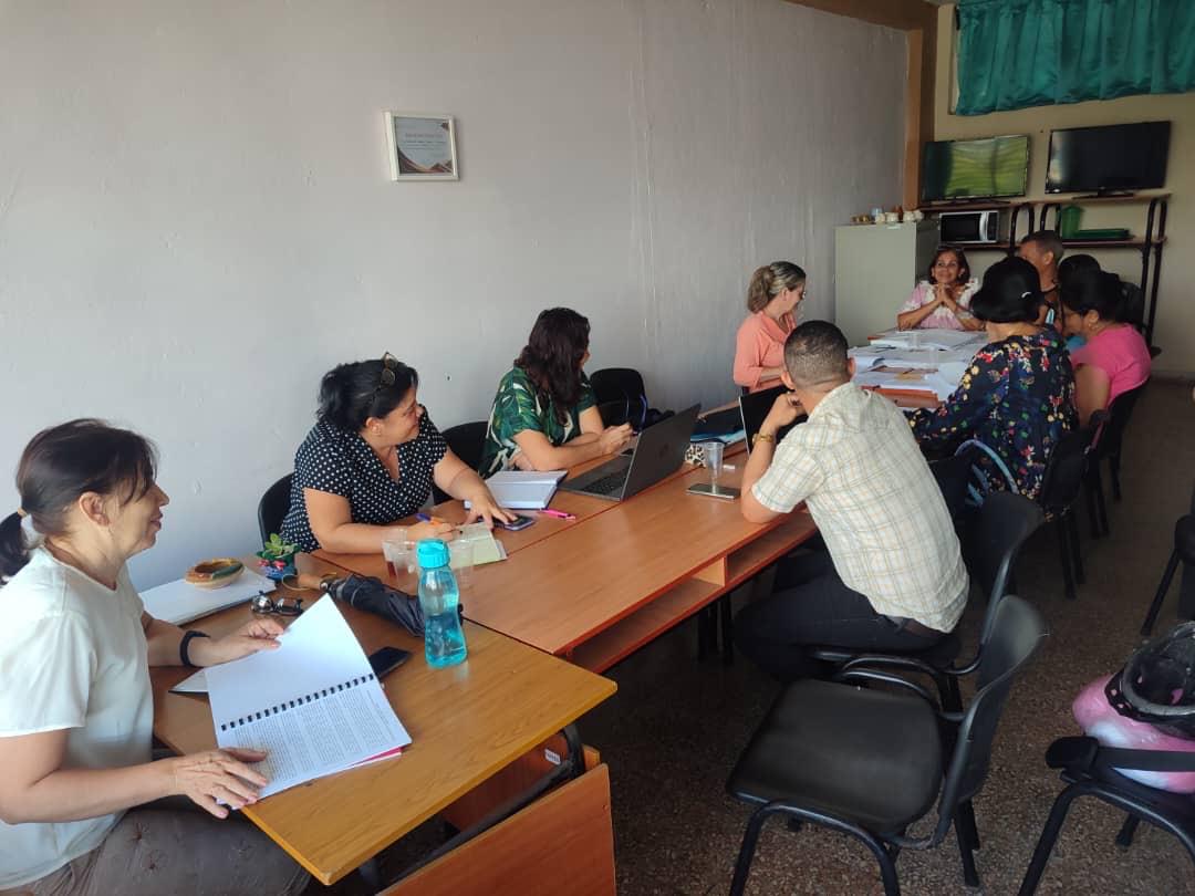 PosgradoUNISS's tweet photo. 🎯📖 Calidad y Posgrado: Una alianza estratégica 
La mejora continua de los programas de posgrado en la #UNISS es un camino que recorremos juntos. 
¡Avanzamos con paso firme hacia la excelencia! 
#Posgrado #MejoraContinua  #CalidadAcadémica https://t.co/KNg8GjlMhQ