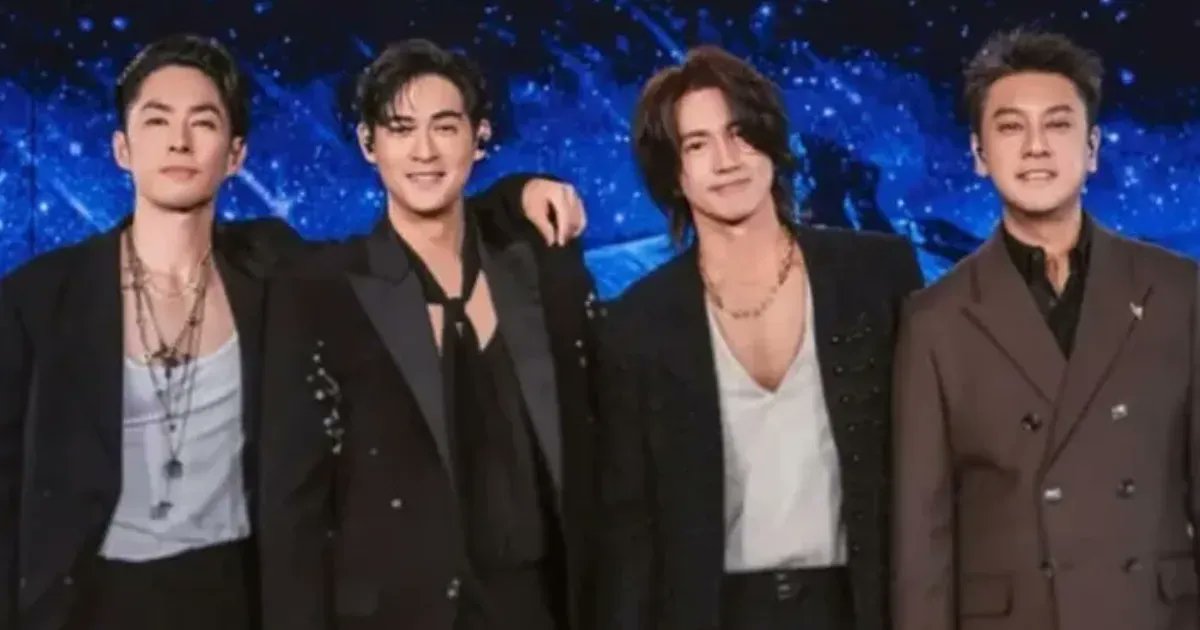 Tokoh_Opah's tweet image. "Siap-siap galau berjamaah! 🌸 F4 dikabarkan bakal mampir ke Jakarta Mei nanti. Siapa yang dulu rela nungguin Meteor Garden di depan TV? Tag temen kamu yang masih hafal lagu 'Qing Fei De Yi'!"

#meteorgarden #f4