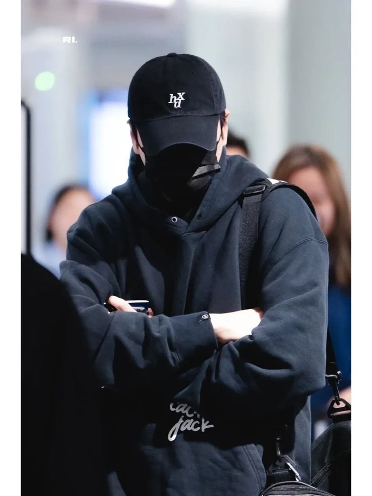 fairlvv's tweet photo. Back to reality, soon.

— @phantvom @sqjuash 

📍𝖲𝗂𝗇𝗀𝖺𝗉𝗈𝗋𝖾 𝖢𝗁𝖺𝗇𝗀𝗂 𝖠𝗂𝗋𝗉𝗈𝗋𝗍 https://t.co/W6lImTQqSw
