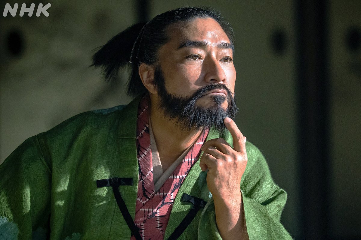 これから登場する
各地の武将たちを紹介🐒❗️

📍摂津（現在の大阪府・兵庫県）
#荒木村重（あらき むらしげ）

摂津有岡城主で、信長から摂津一国の統治を任される

 #トータス松本 さんが演じます

#豊臣兄弟 #大河ドラマ