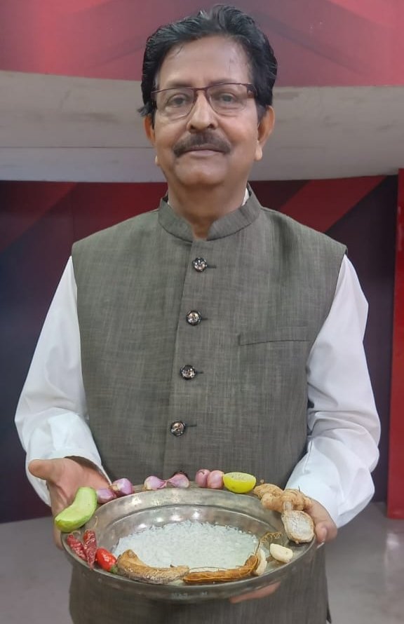 aitiha1's tweet image. Sri Sudarshan Sahoo, museulogist &amp;amp; researcher, shall grace the occasion as spl guest during our #PakhalaDibasa food event. Participants can have the opportunity to listen to his expertise on the link between Pakhala &amp;amp; Pakhala Kansa &amp;amp; its varieties.
 
#BellMetal #kansa #pakhala