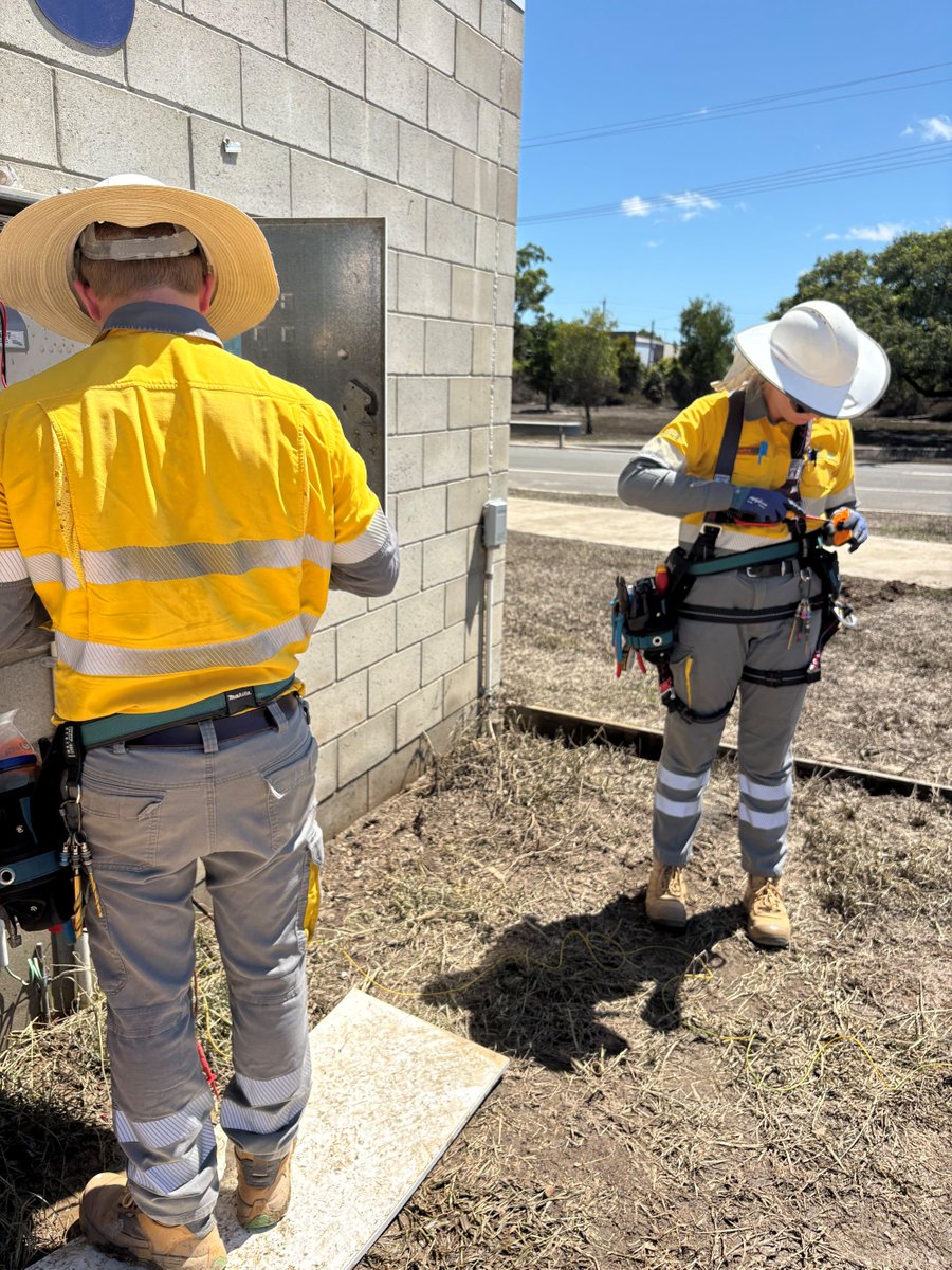 Ergon Energy Network tweet media