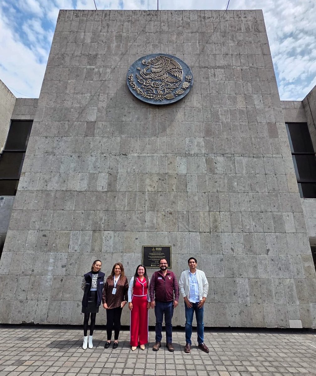 El titular de la Unidad para la Defensa de los Derechos Humanos, <a href="/elfroyenciso/">Froylan Enciso</a>, sostuvo una reunión con representantes de la <a href="/CNDH/">CNDH en México</a> y con la secretaria de Gobierno del Ayuntamiento de Salina Cruz, #Oaxaca, Cibeles Chiñas, para fortalecer la coordinación institucional en materia de