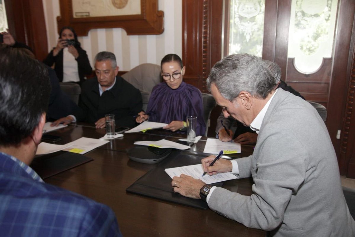 Mónica Silva tweet media